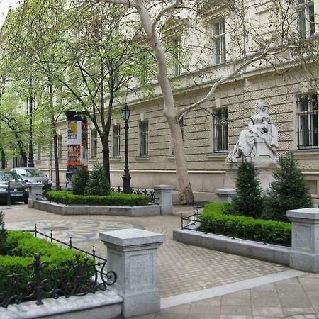 Romantic Hideaway Centertown Budapeste Exterior foto